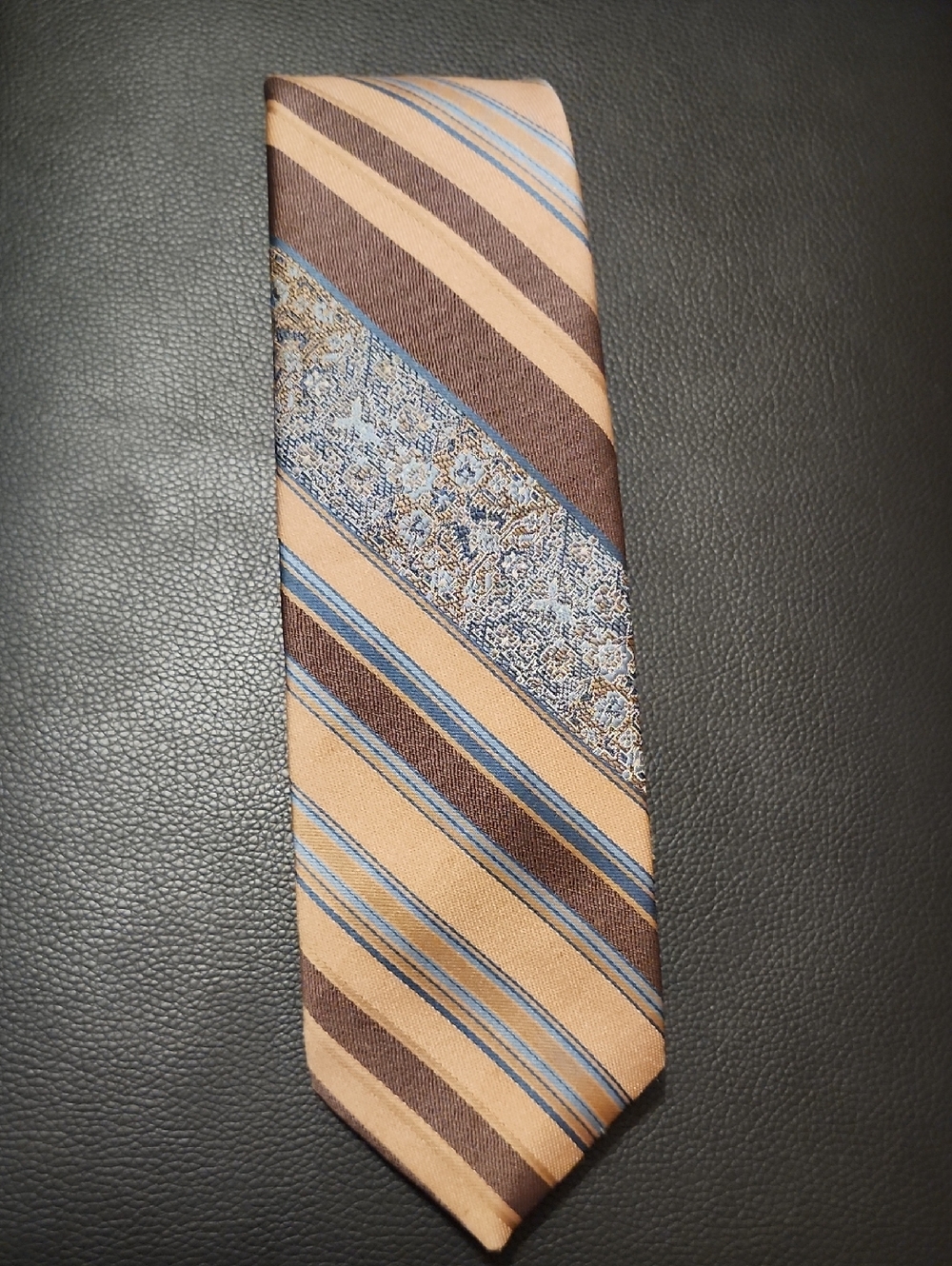 Wembley Tan and Blue Patterned Tie